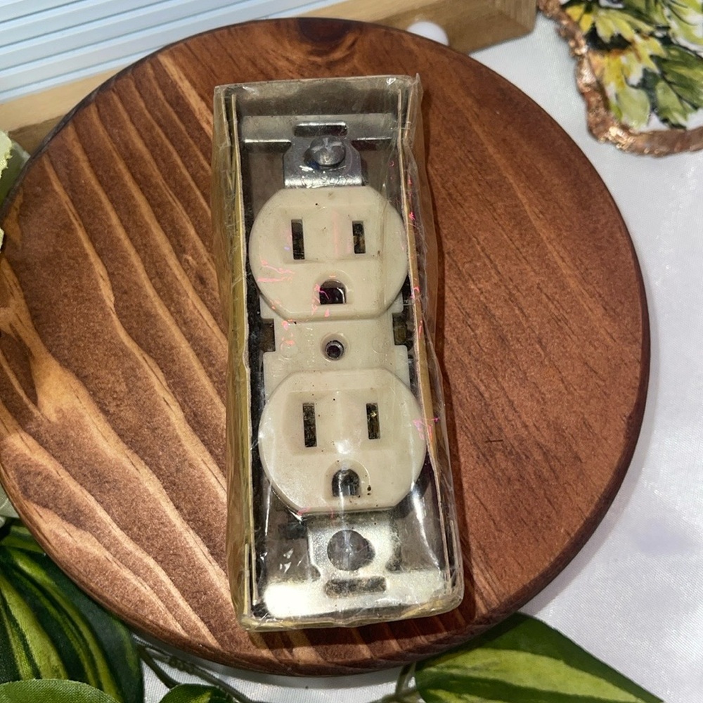 Eagle Duplex Grouping Receptacle 15A-125V - Ivory box has some wear